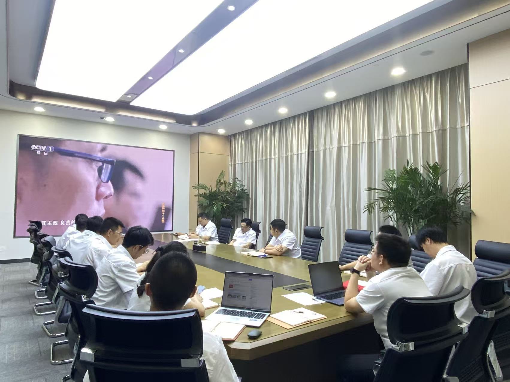 06a46bac7e1b878a0e7789d9db5eb093.jpg 06a46bac7e1b878a0e7789d9db5eb093.jpg